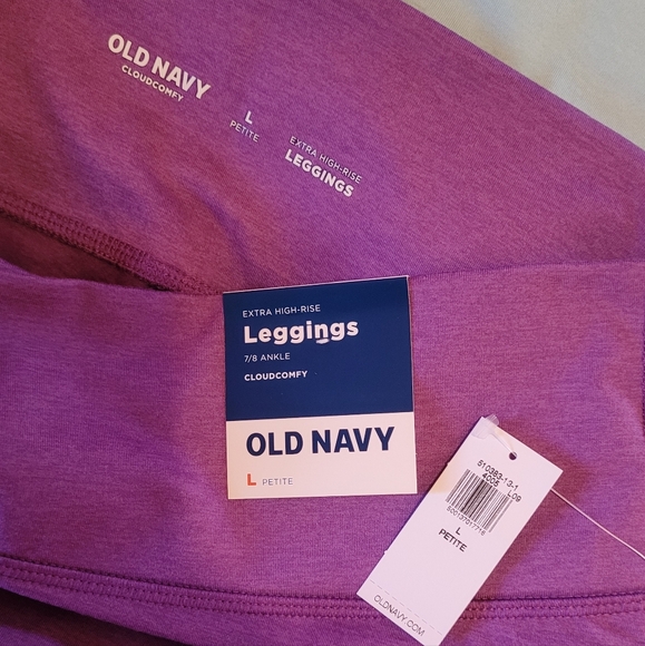NWT Old Navy PETITE Extra High-Waisted CloudComfy 7/8 Leggings - Picture 9 of 9